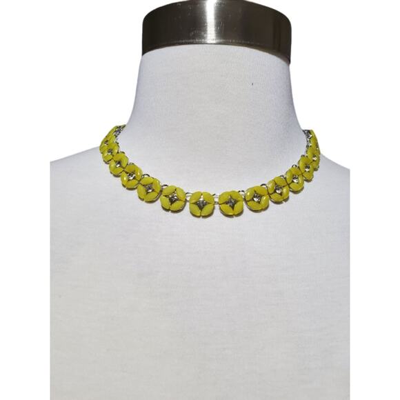 nwot Jewelry - NWOT Women's Jewelry Yellow Floral Statement Necklace